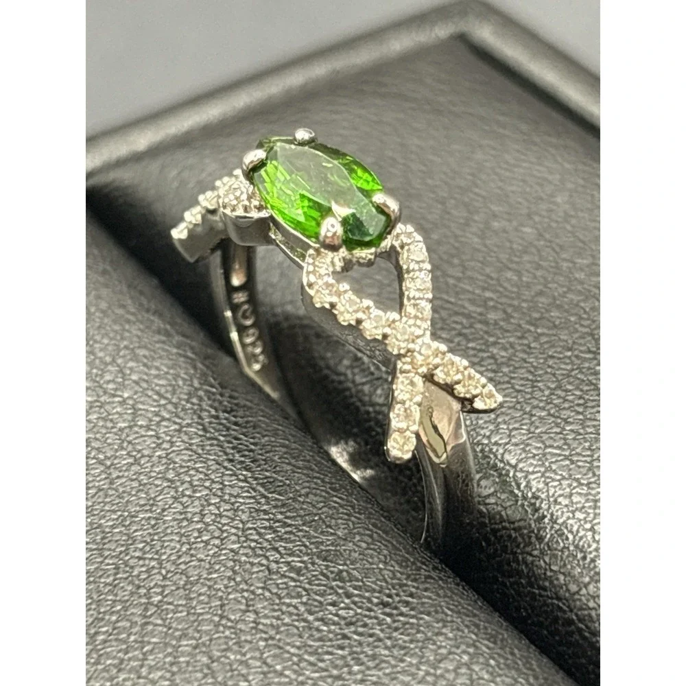 EUC Sterling Silver Chrome Diopside Ring Size 9 F9